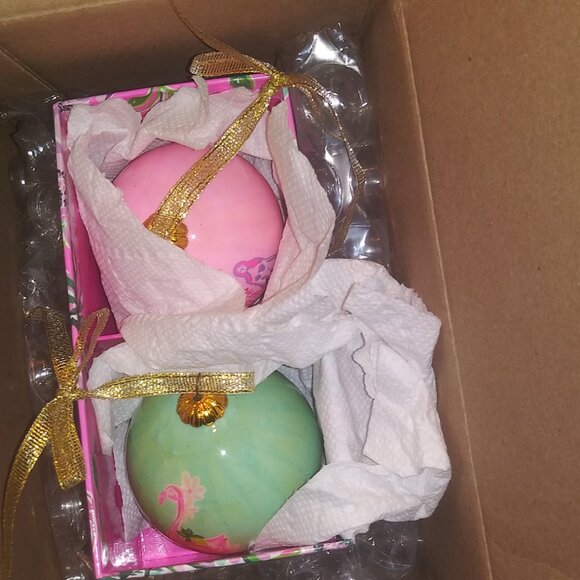 Lilly Pulitzer Christmas ornament set - Picture 2 of 7